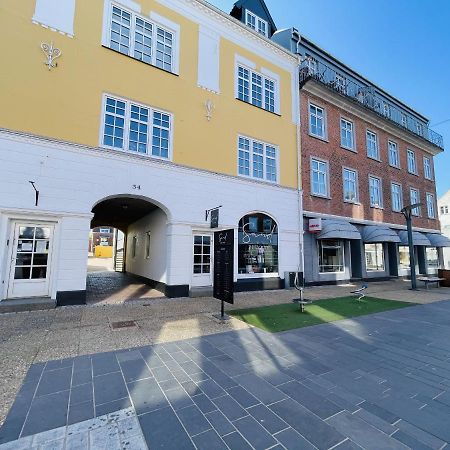 Aday - Charming Apartment In The Pedestrian Street Of Frederikshavn Bagian luar foto