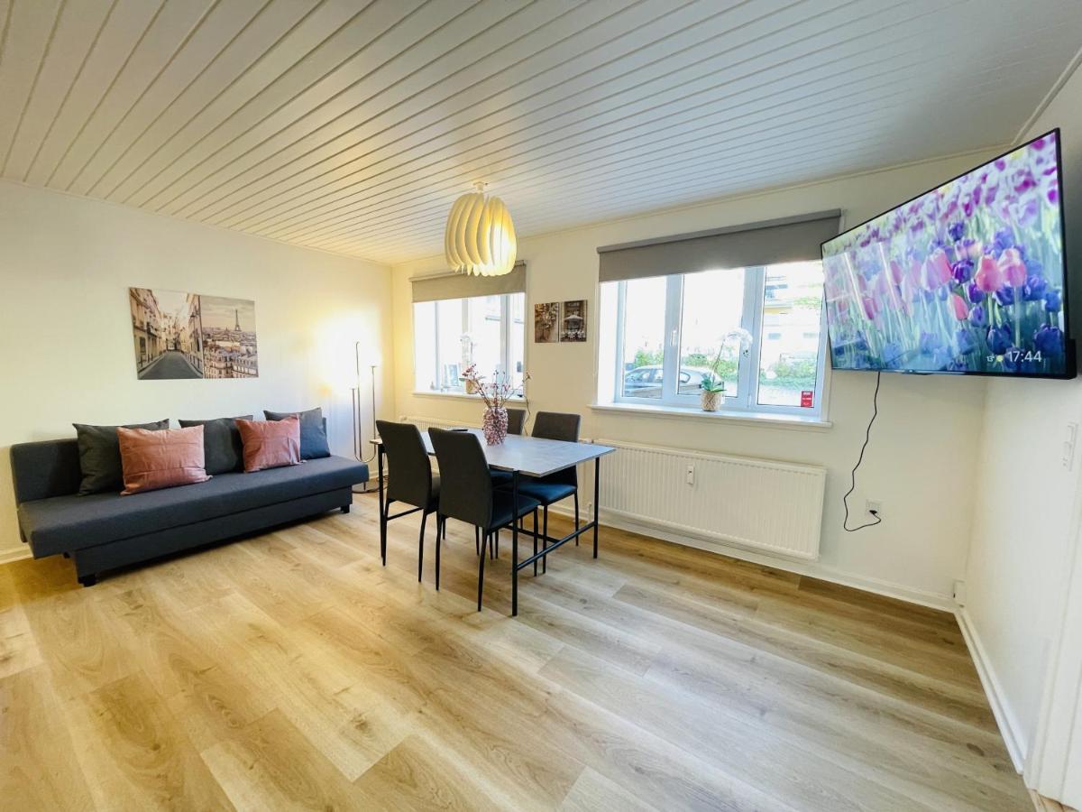 Aday - Charming Apartment In The Pedestrian Street Of Frederikshavn Bagian luar foto